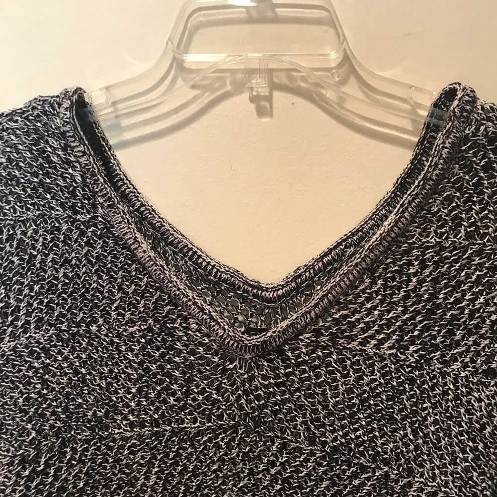 EXPRESS KNIT TOP XS NWOT - Picture 5 of 7